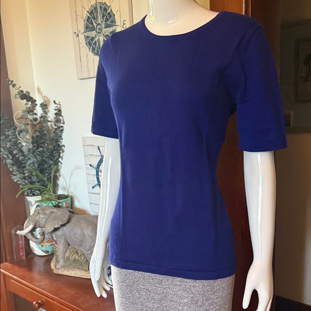 NWT northern reflections size small Classic Blue Women's Top